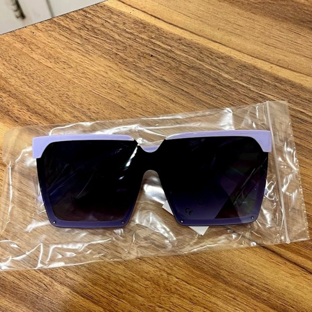 two-Toned Purple Sunglasses